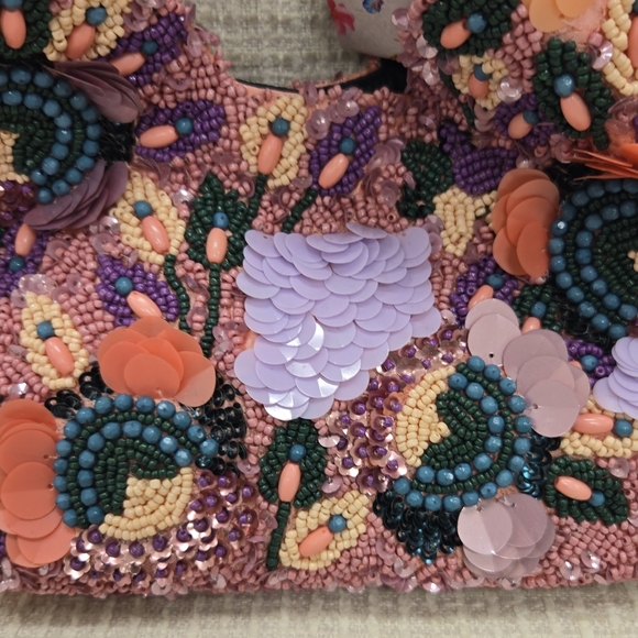 Viral Multicolor Beaded Floral Chain Handbag